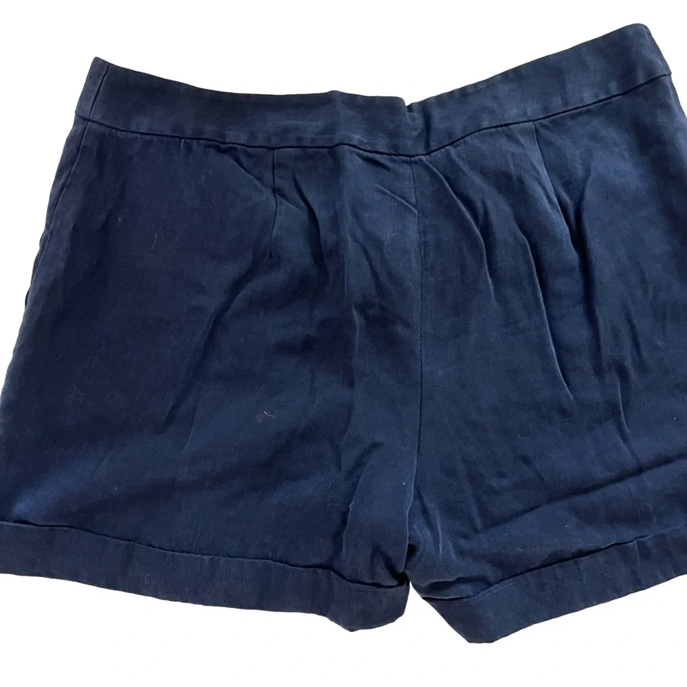 WHBM navy shorts, size 8 - Picture 3 of 4